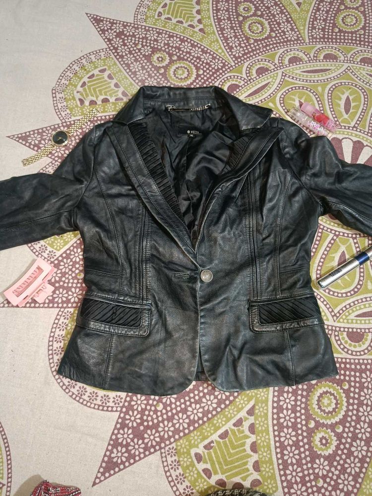 Original Black Leather Jacket 🐈‍⬛🖤