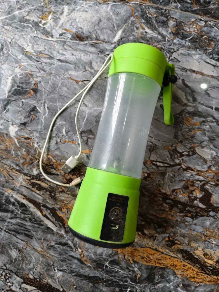Portable USB Rechargeable Juicer