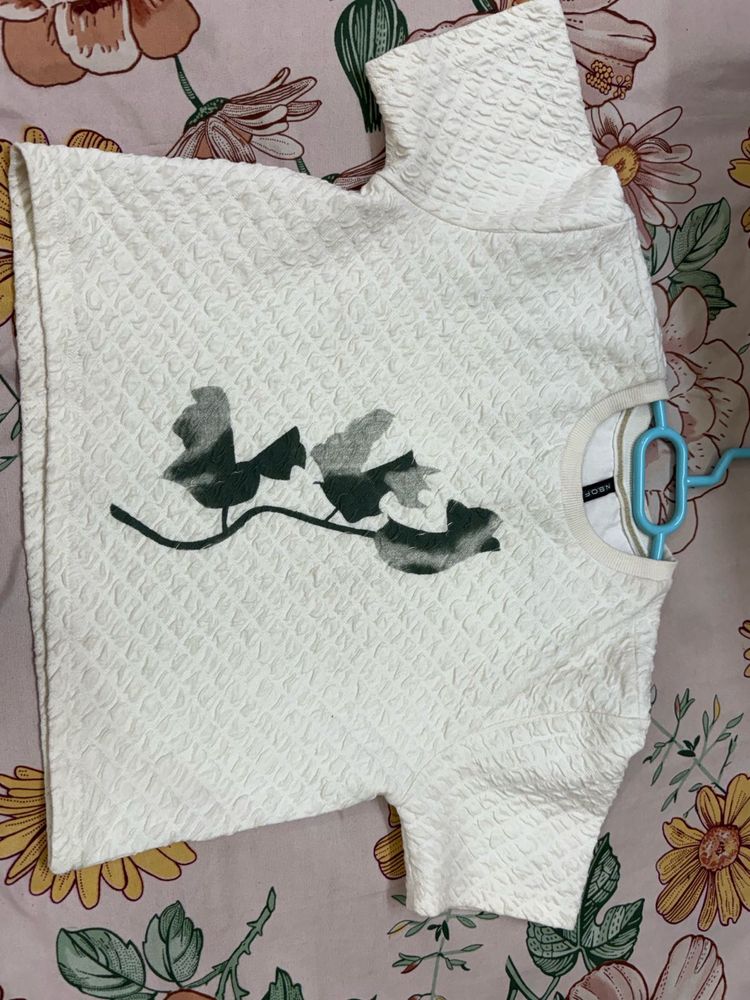 White Floral Print Tee