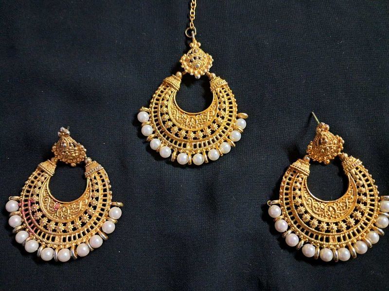 Earrings &amp; Maangtika Set
