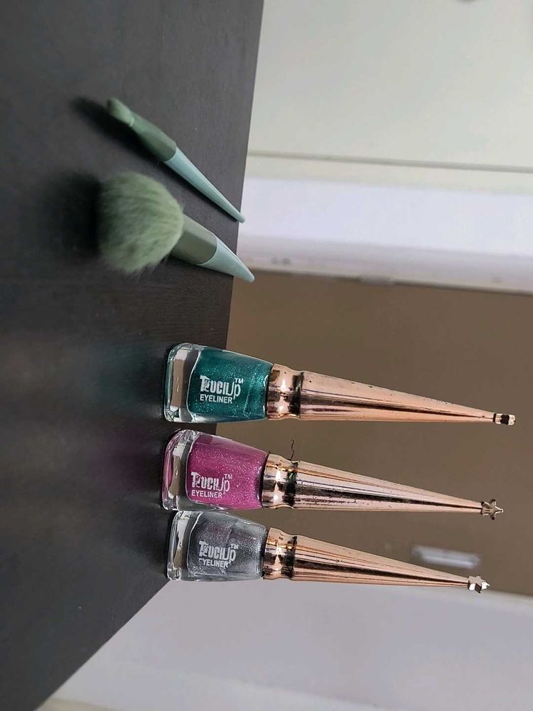 Touch Up Eyeliner Set