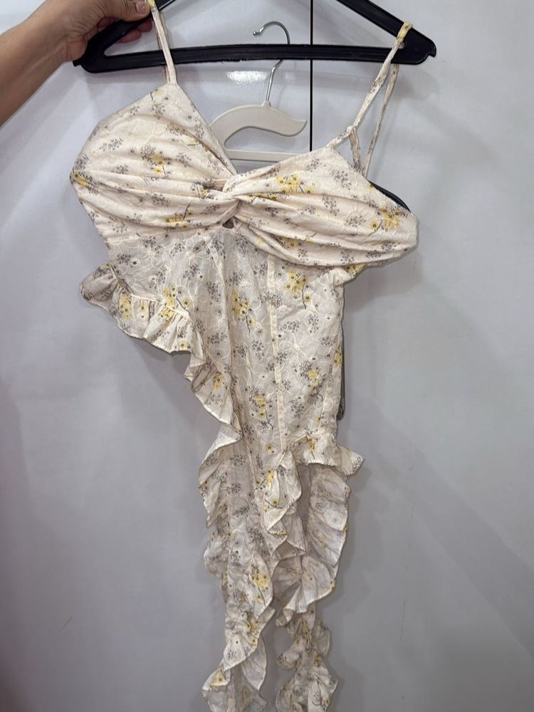 Floral ruffle top