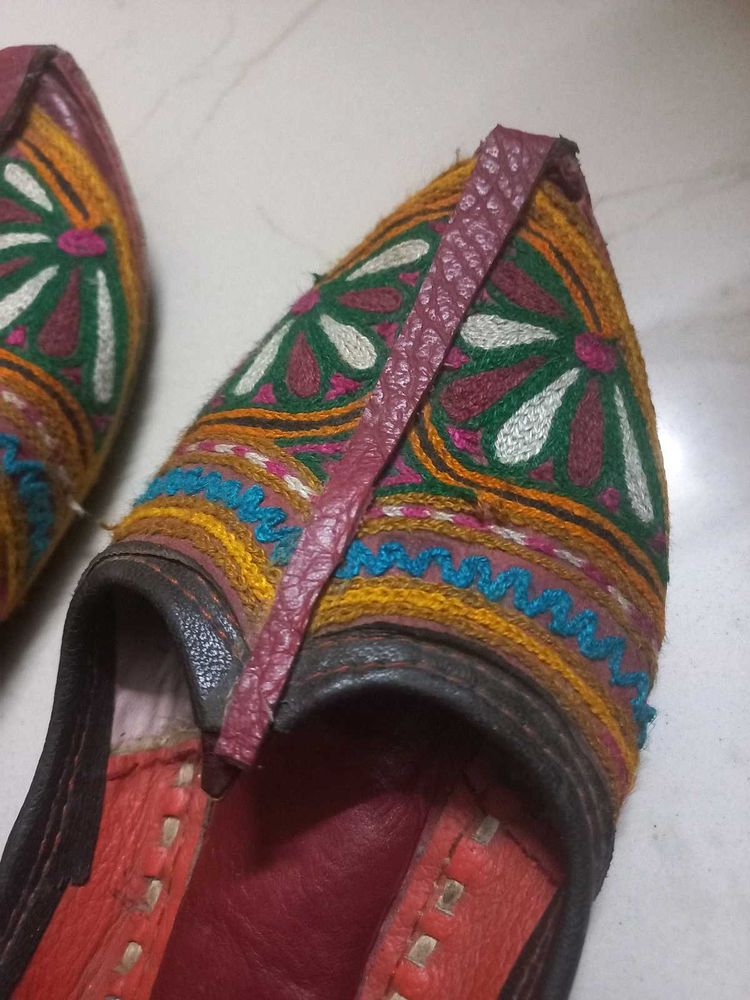 Rajisthani Jaipuri Juttis /Ethnic Footwear