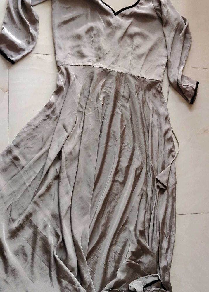 Elegant Flowy Dress
