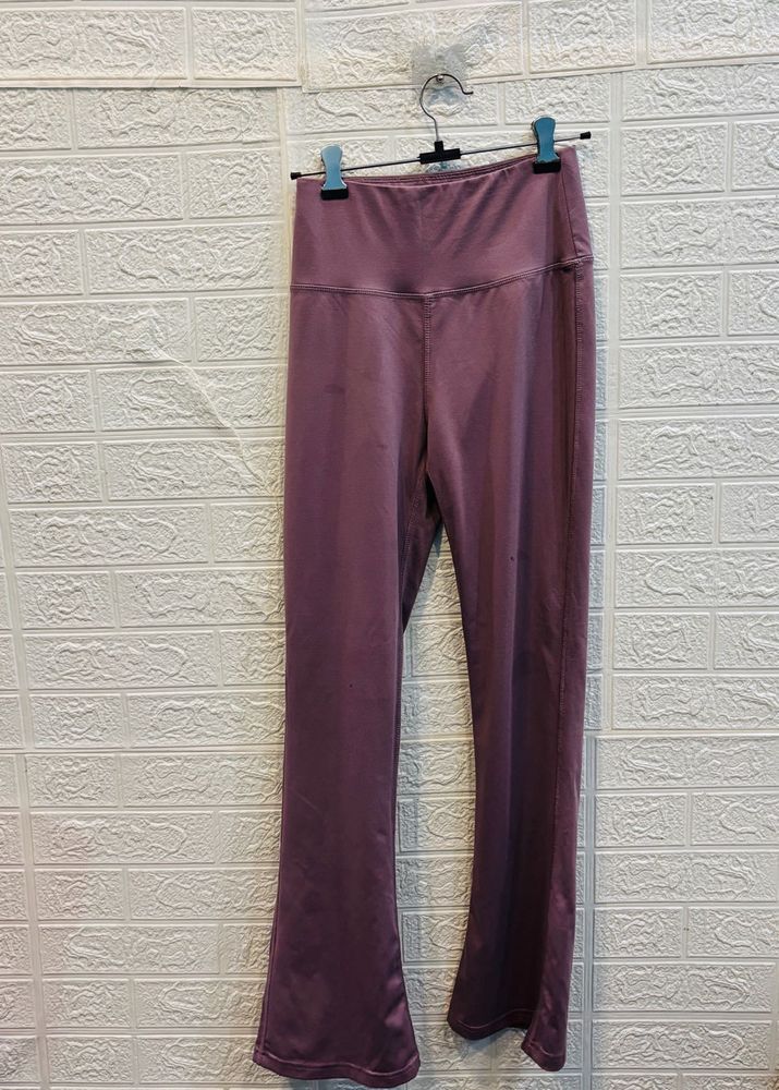 🇺🇲 Workout Imported Flared Tights