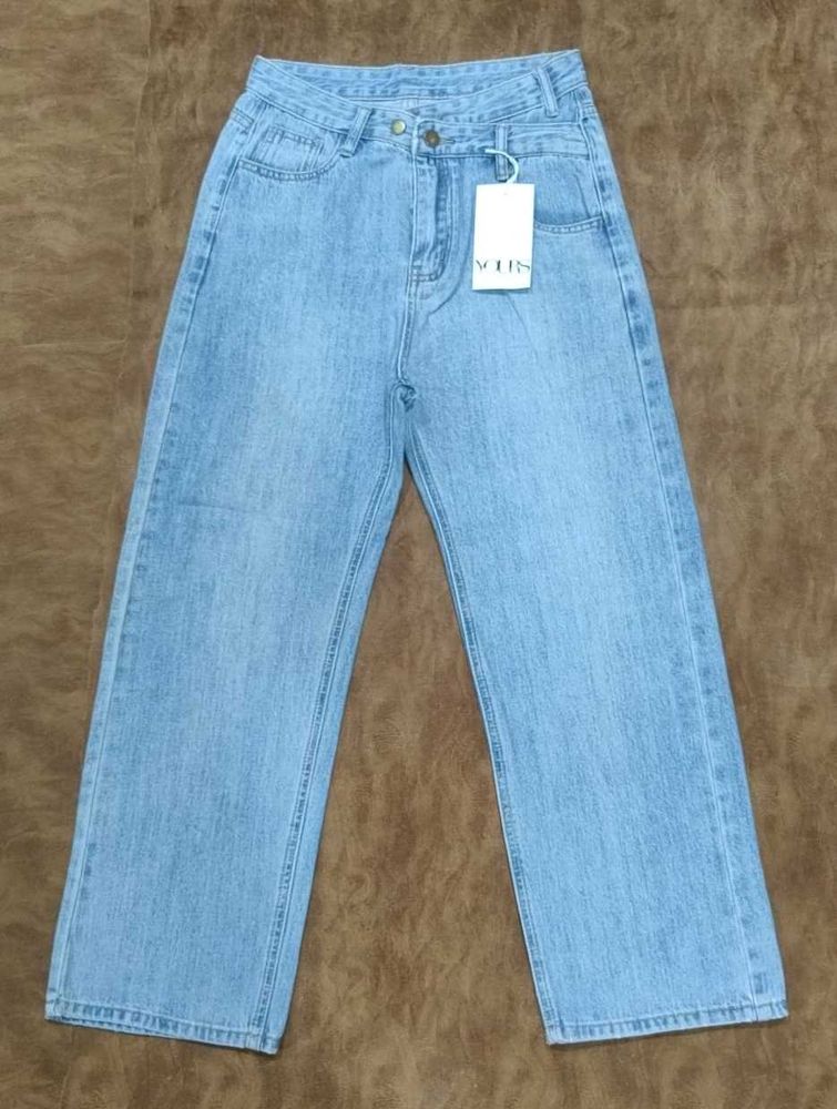 Wide Leg Light Wash Jeans