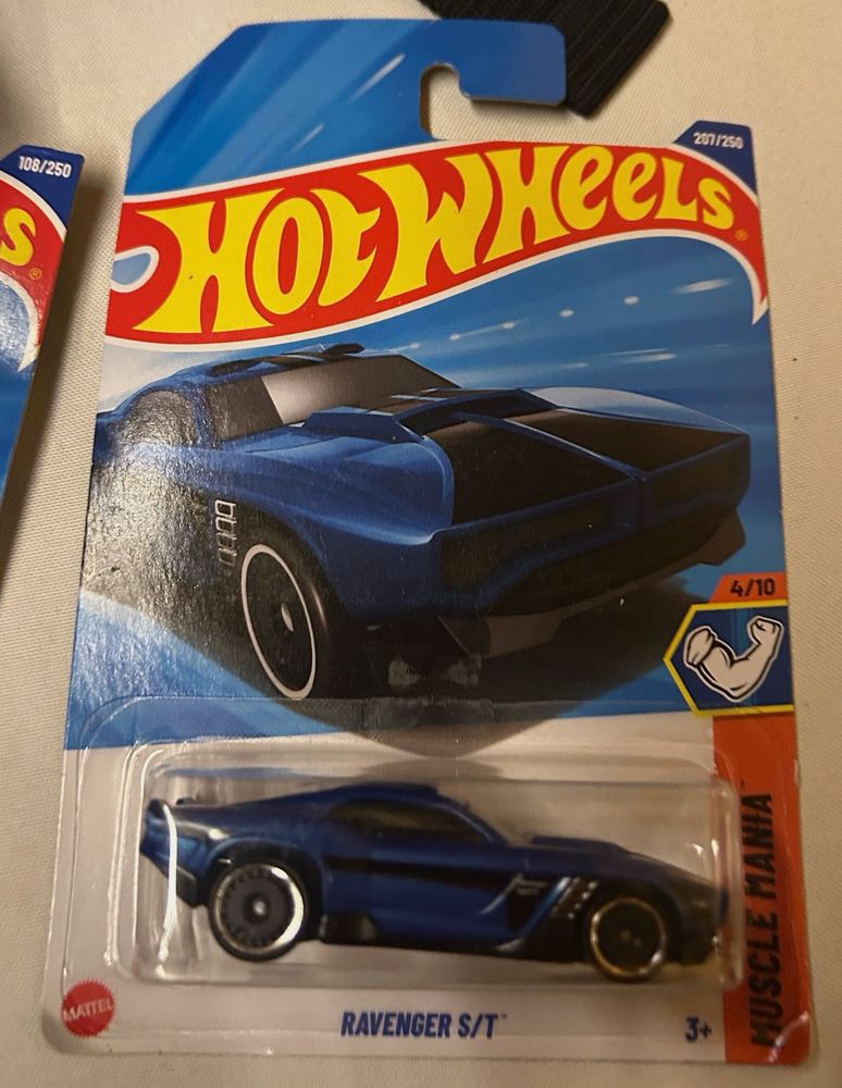 Ravenger st K case Hotwheels Latest