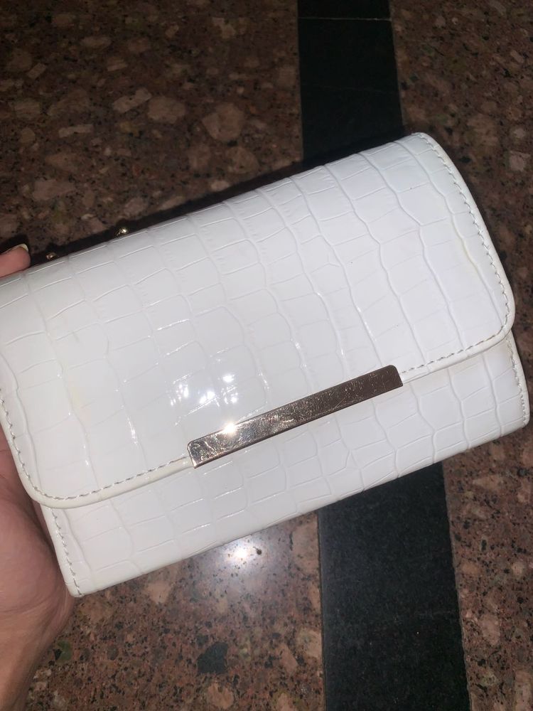 White Shoulder Bag