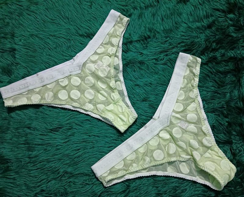 2 🎀Cute Polka Dot Panties