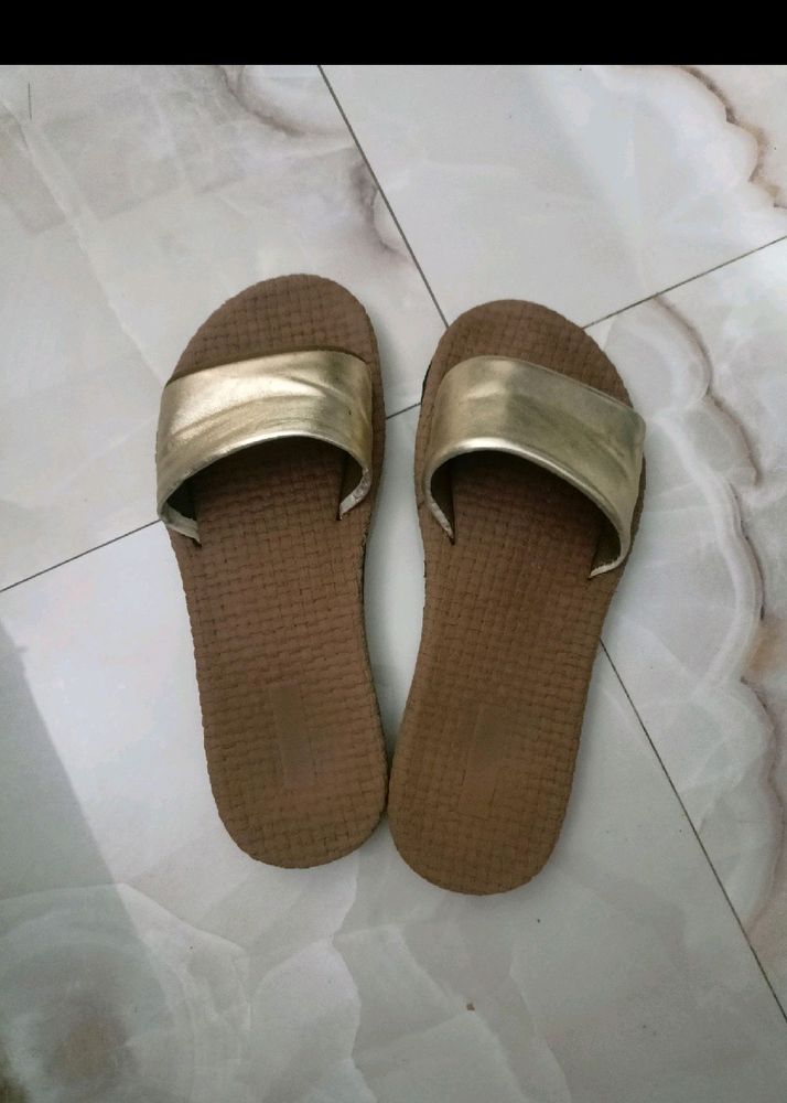 Zudio Golden &amp; Brown Slipper