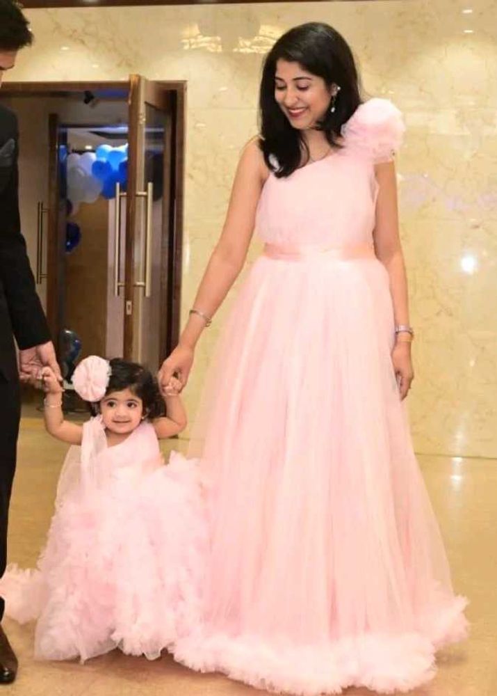 Mother Daughter Gawon With Free Hair Accessories