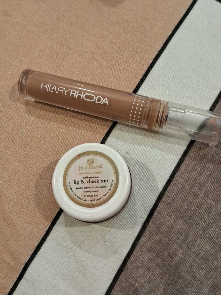 Hilary Rhoda and just herbs lipstick