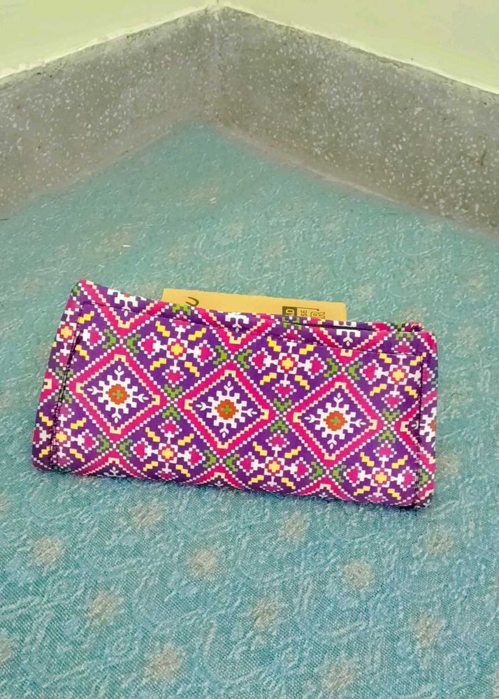 Ethnic Print clutch