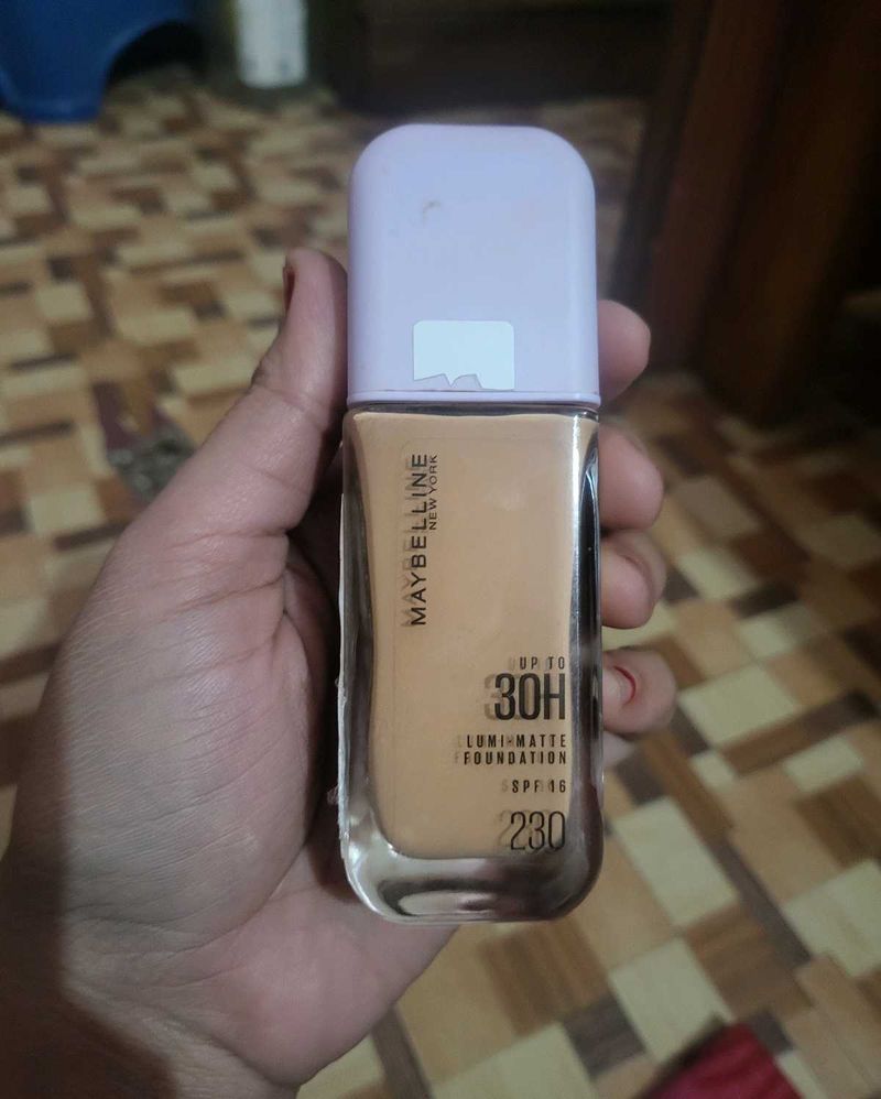 Maybelline Lumi-Matte Foundation