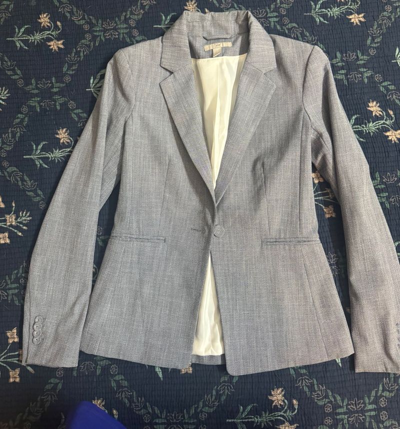 Gray Blazer - Stylish &amp; Versatile