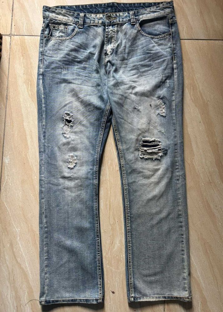LOOSE FIT JEANS