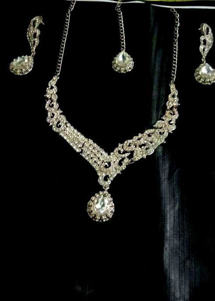Elegant Jewellery Set