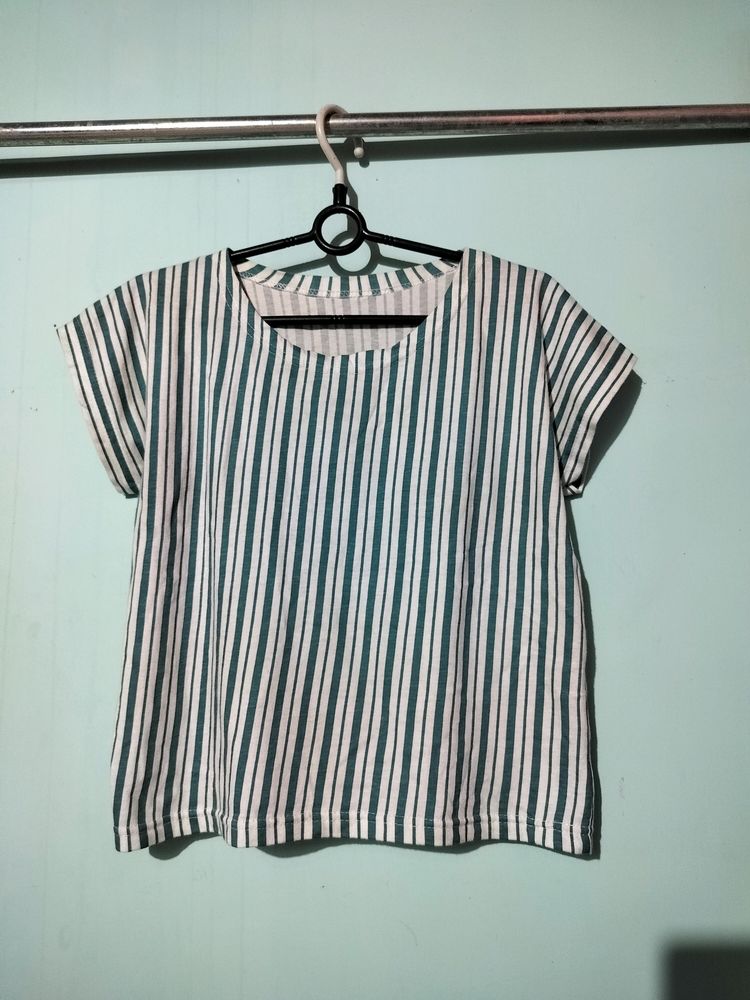 Vertical Vibes Tee 👕