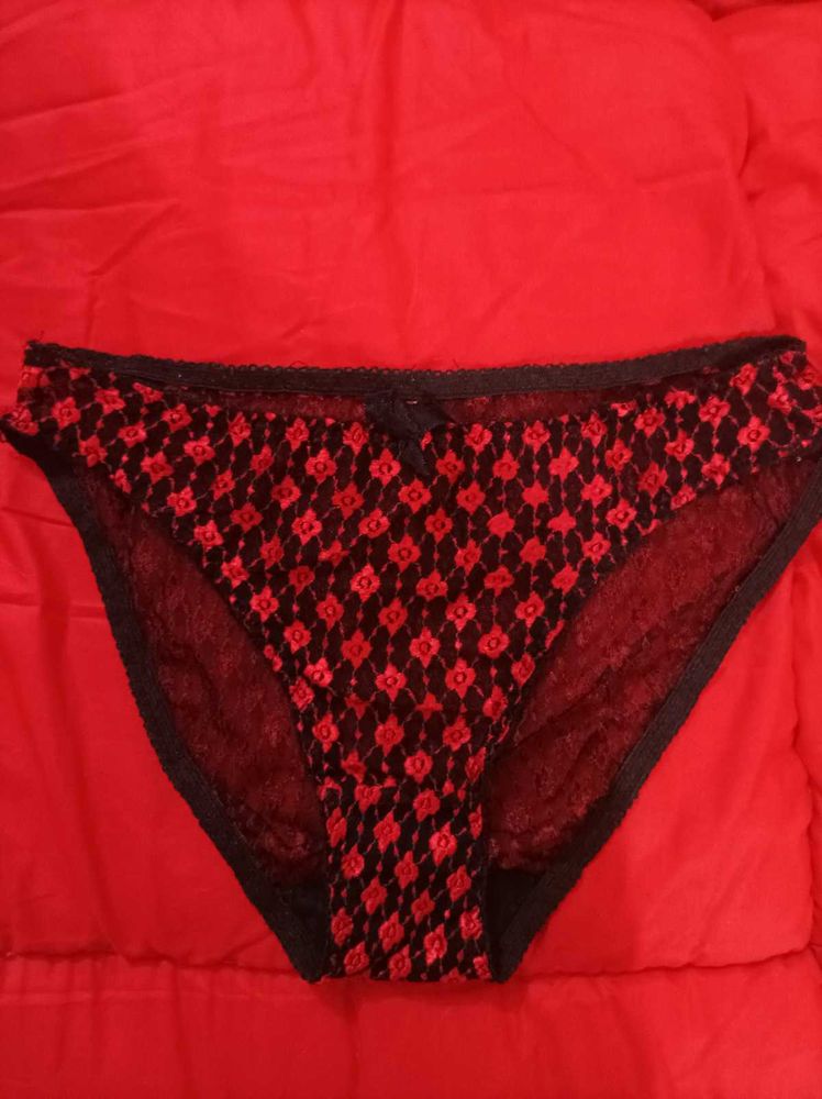Red &amp; Black Lace Panties