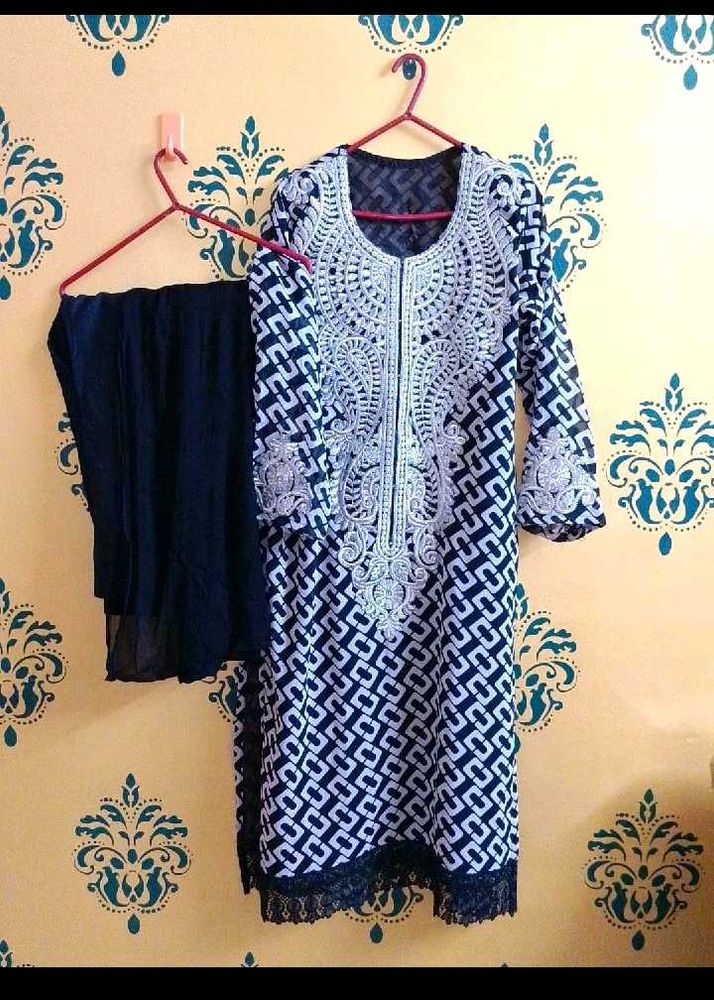 Pakistani Patch Work Suit🖤🤍