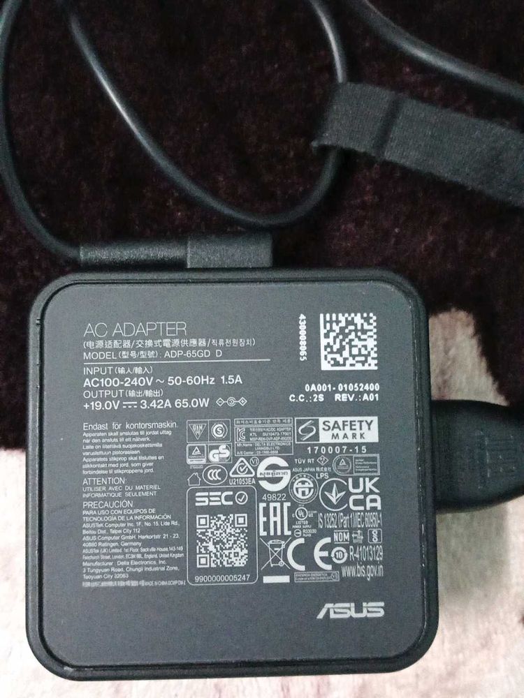 ASUS AC Adapter ADP-65GD D