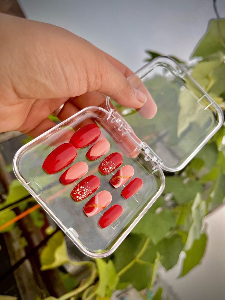Red &amp; Pink Press-On Nails