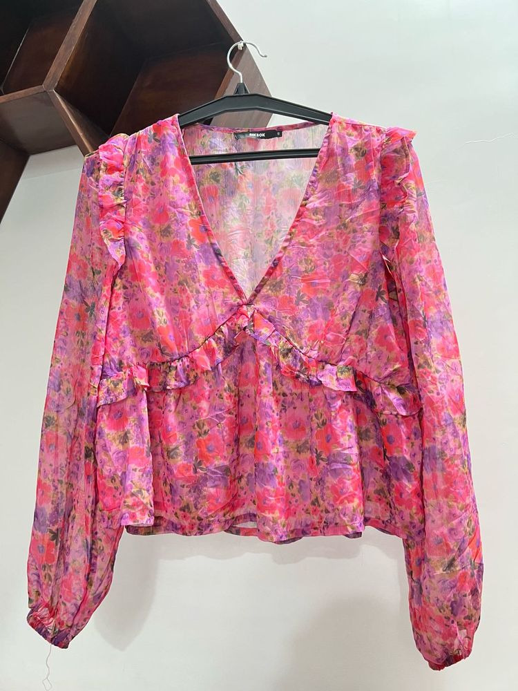 Floral Ruffle Blouse