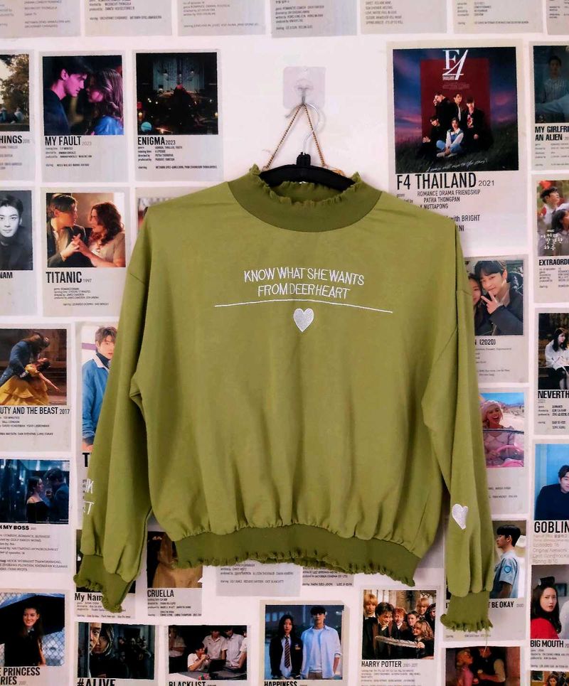 Green Sweatshirt🌱