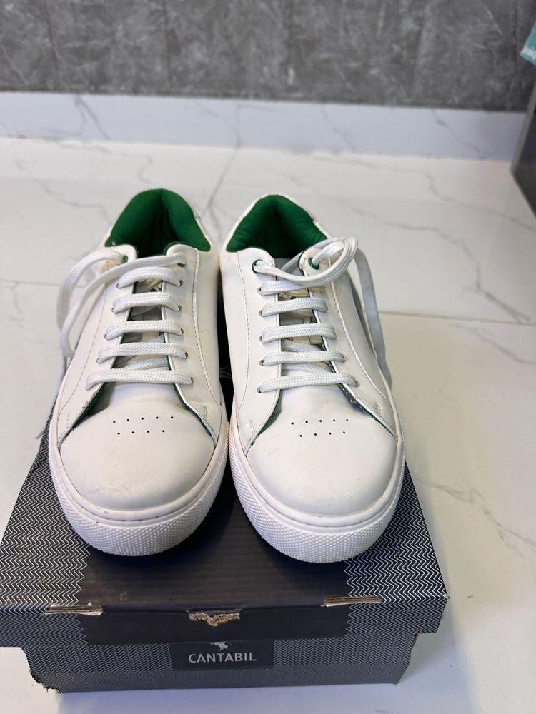 Branded Sneaker Shoes For Men