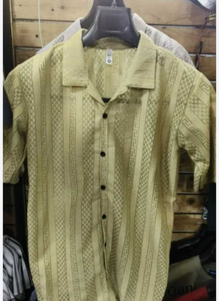 Patterned Men&#39;s Shirt