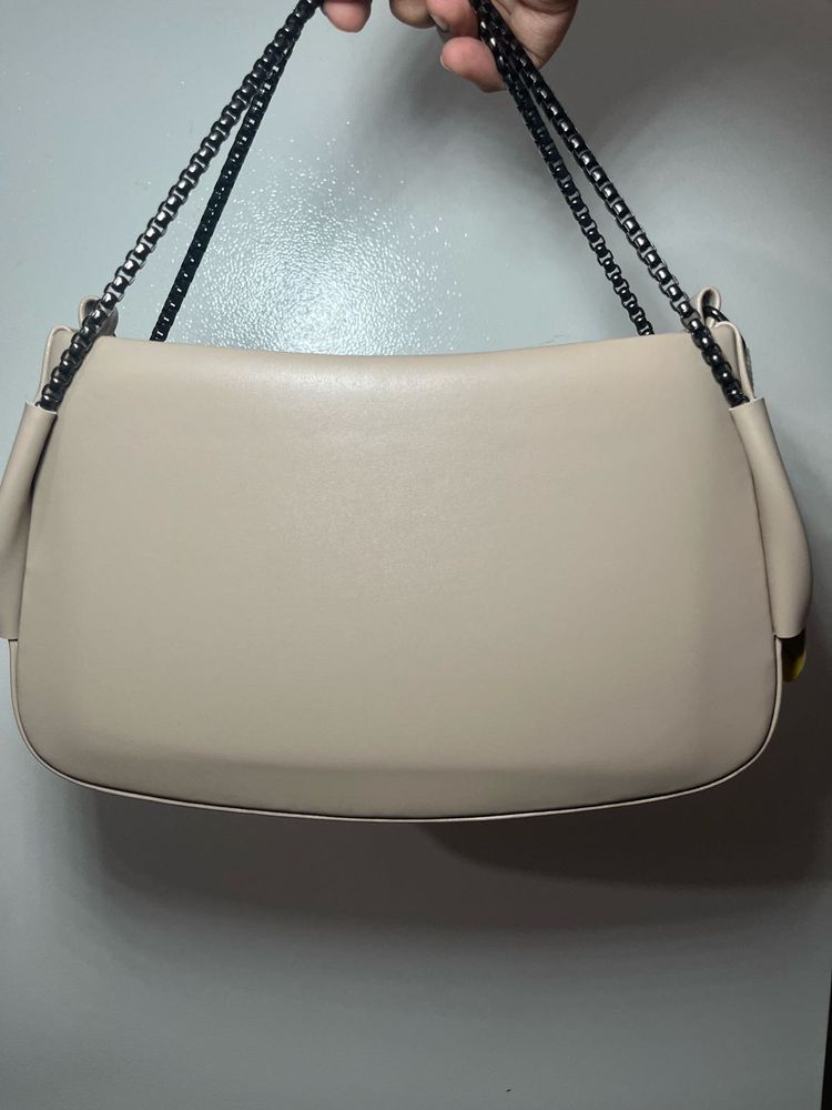 Elegant Beige Shoulder Bag