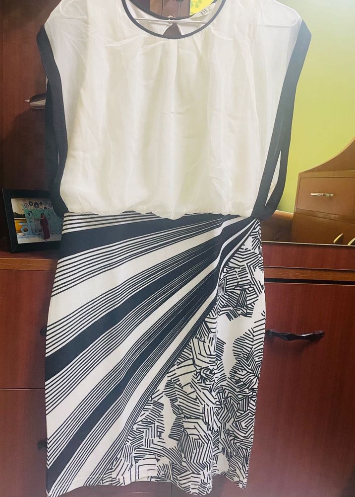 White &amp; Black Dress