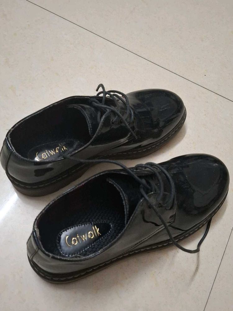 Catwalk Black Casual Shoes