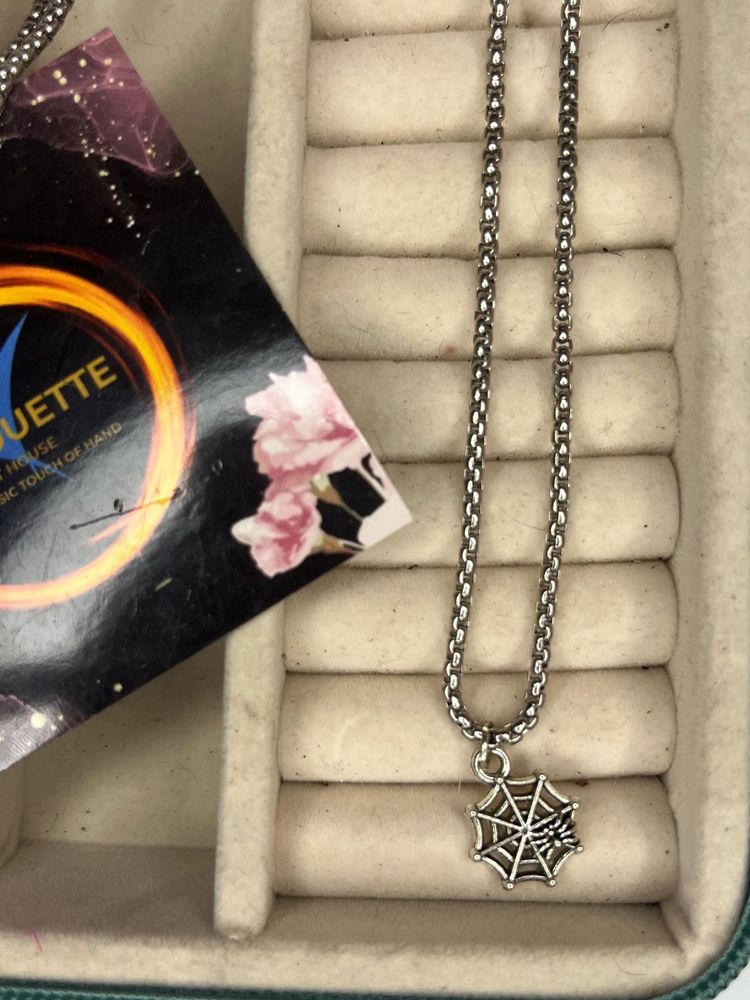 anti-tarnished small spider web necklace