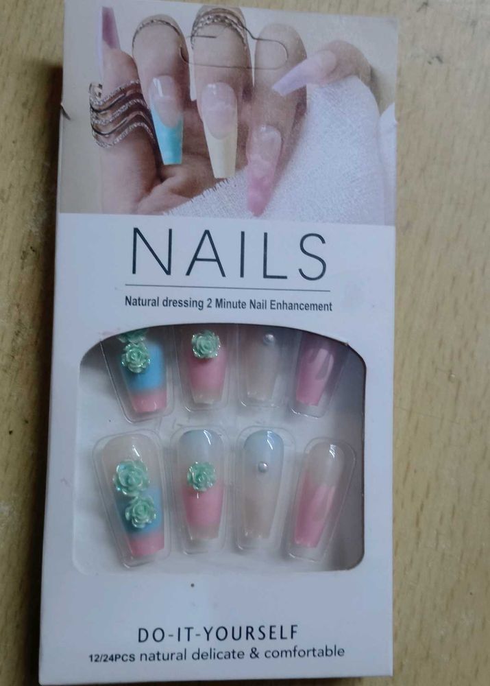 fake nails