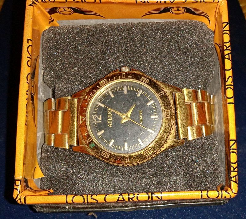 Men&#39;s  Golden Watch