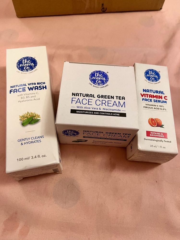 The Moms Co Skincare Kit