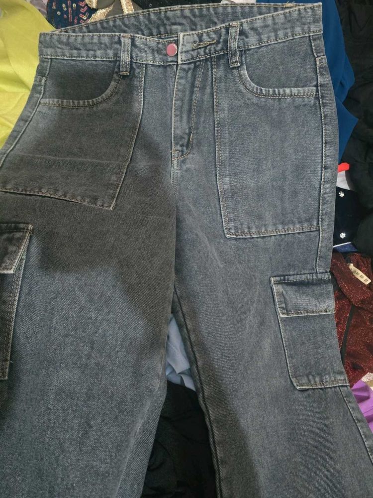Cargo Jeans