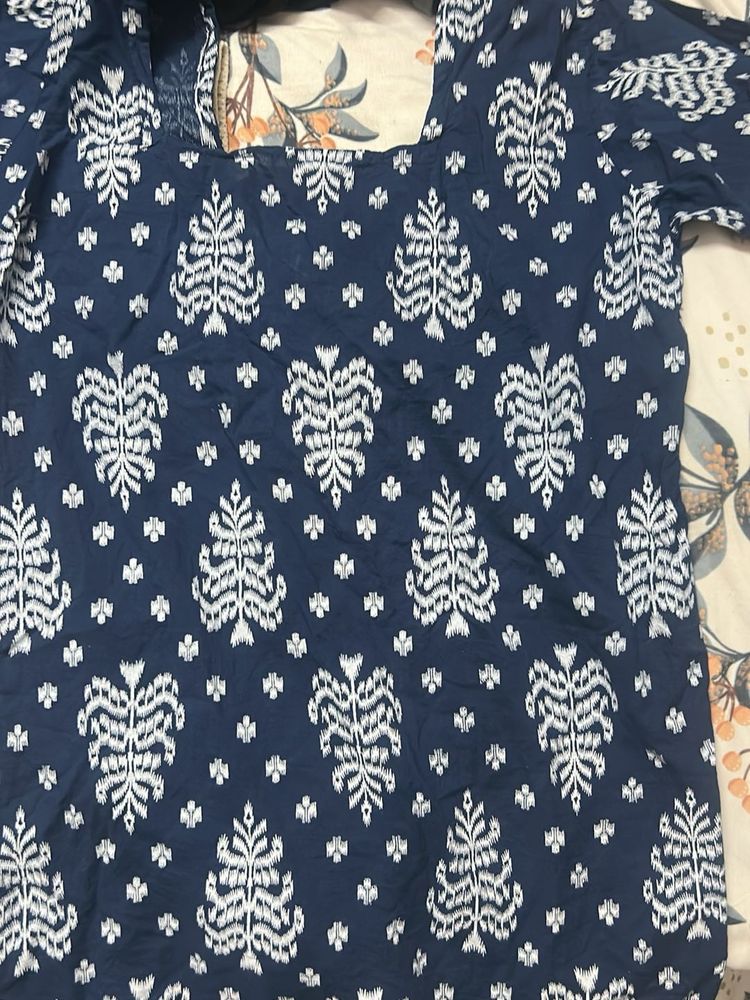 Blue &amp; White Printed Kurti
