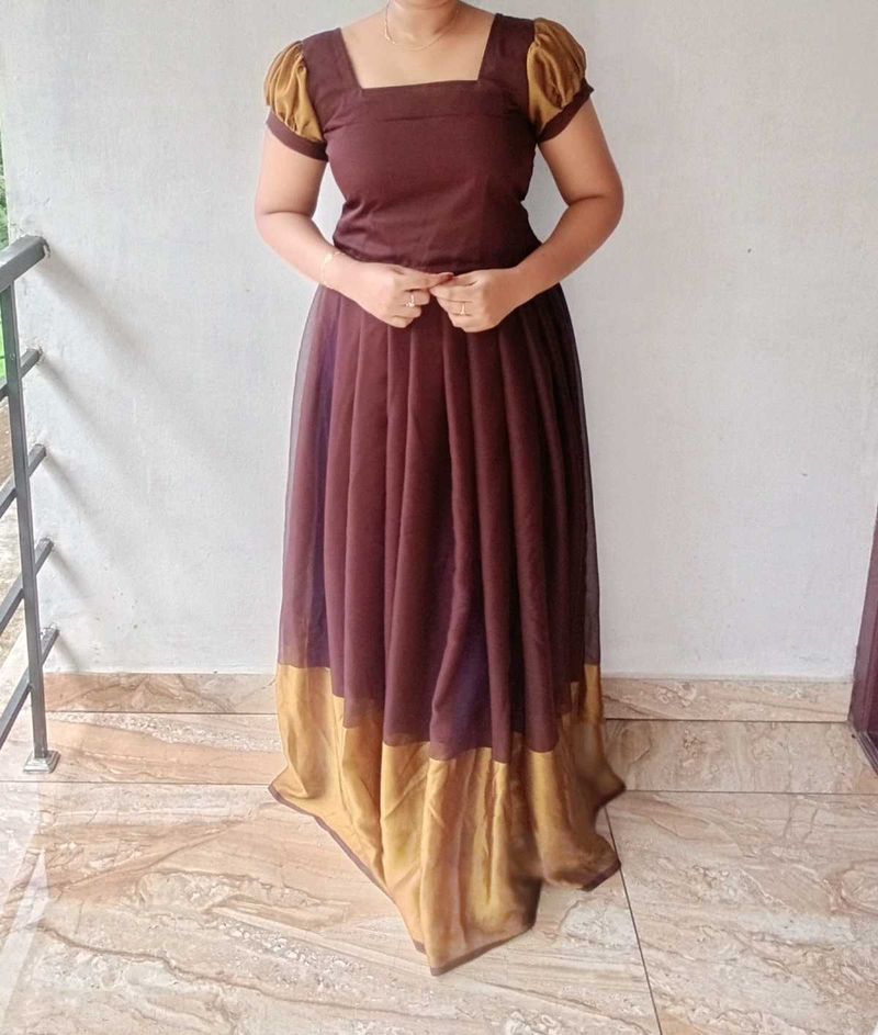 Elegant Brown &amp; Gold Pattupavada Set New
