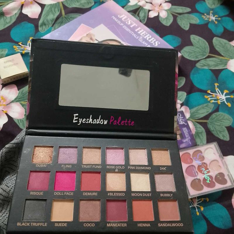 Eyeshadow Palette with Mirror