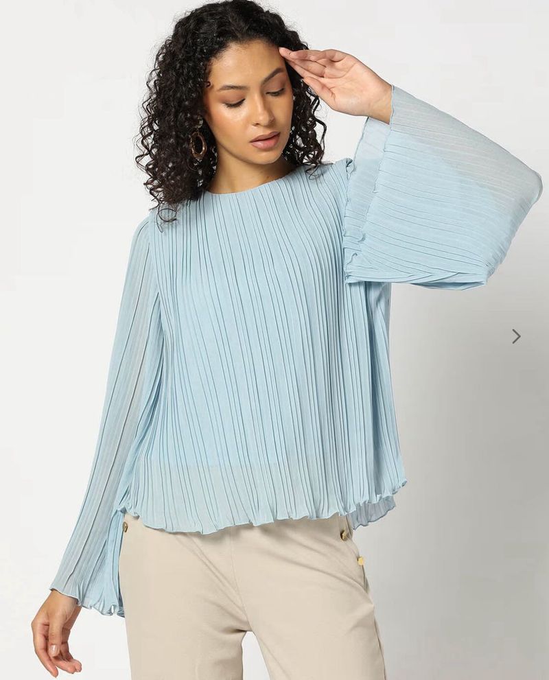 New Fig Bell Sleeve Top With Attached Inner