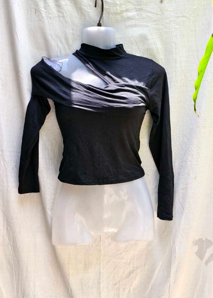 1456. CUTE MINI TOP