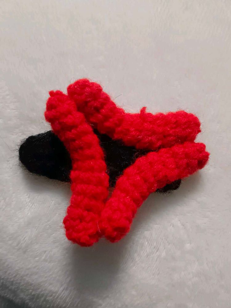 Crochet angry/mad hairclip