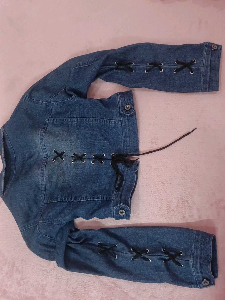 STYLISH 💝💖CORSET model cropped denim jacket