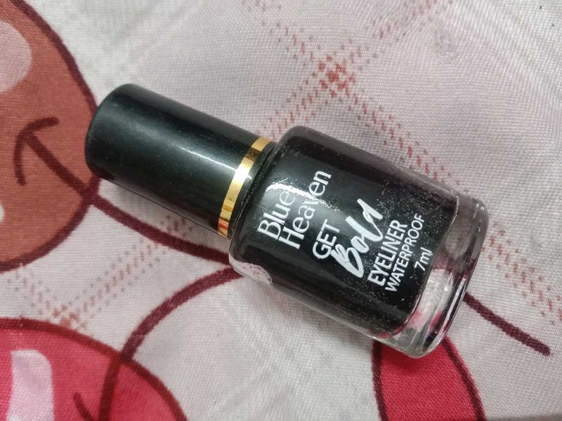 LIQUID EYELINER