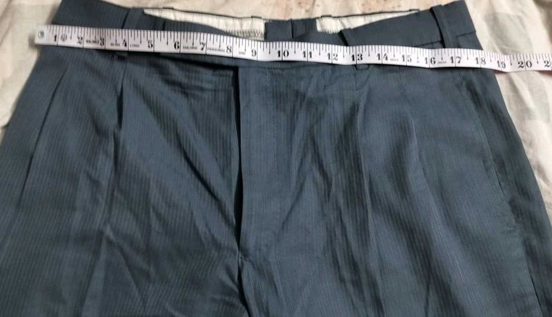 Men&#39;s Grey Striped Pants