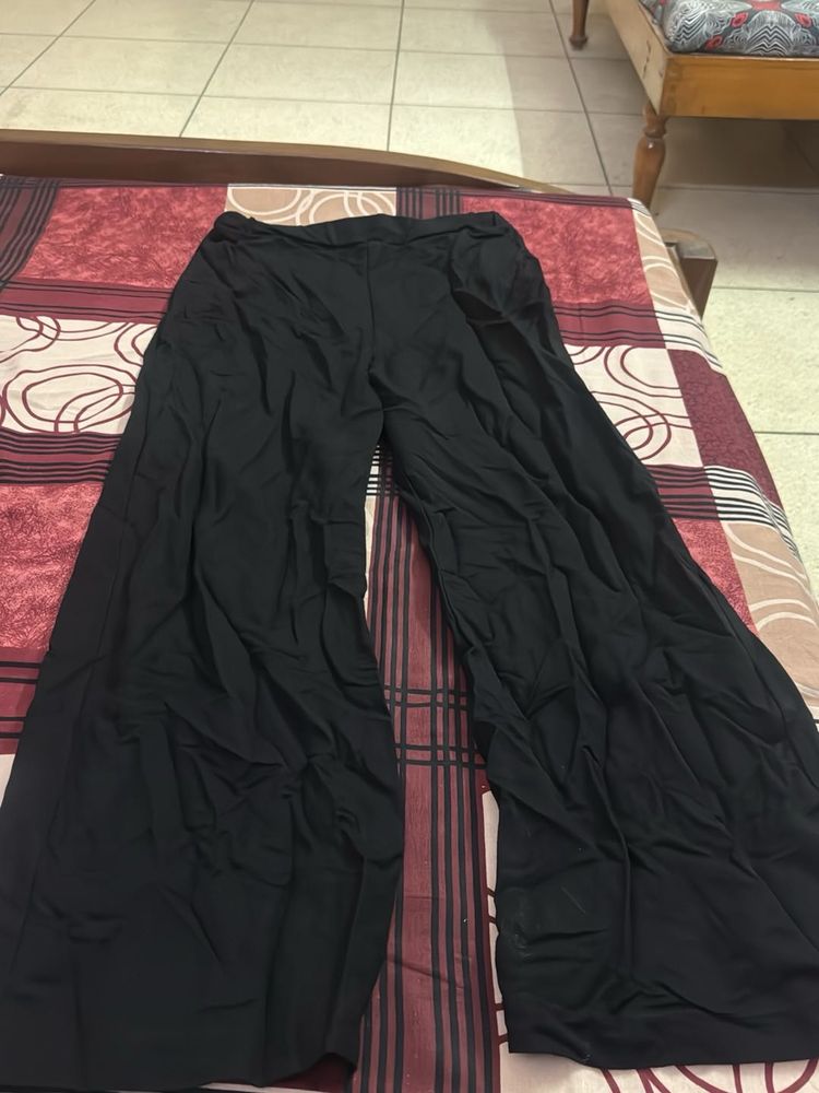 Black Flared Pants With Pockets