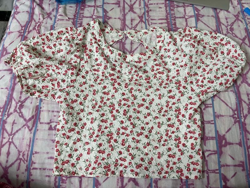 Floral Puff Sleeve Top