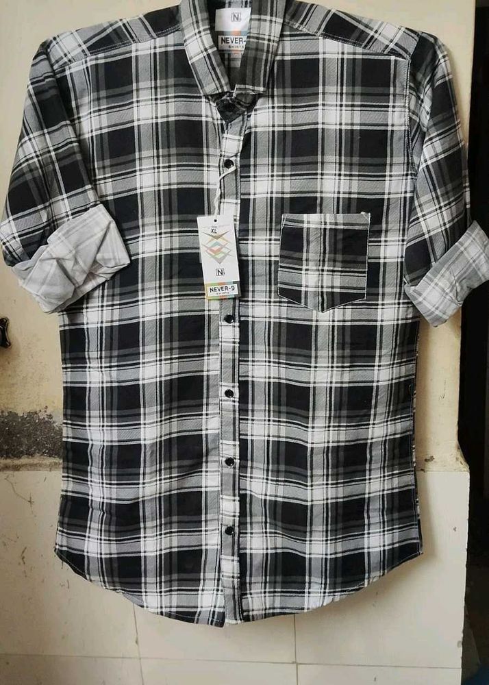 Men&#39;s Black &amp; White Checkered Shirt